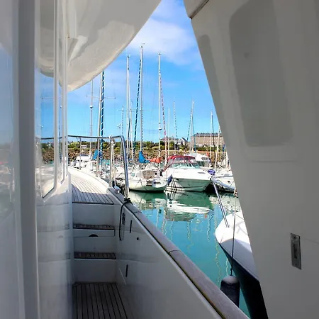 Hotel na wodzie Granviles-charter