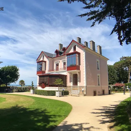 Hotel na wodzie Granviles-charter Granville